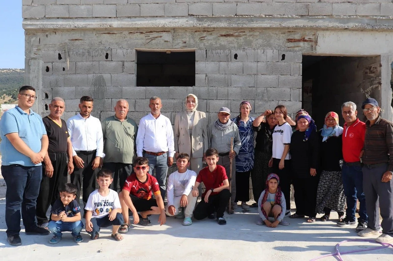 Polateli'nin İlk Kadın Kaymakamı Esra Bozan K&ouml;y Halkıyla Buluştu