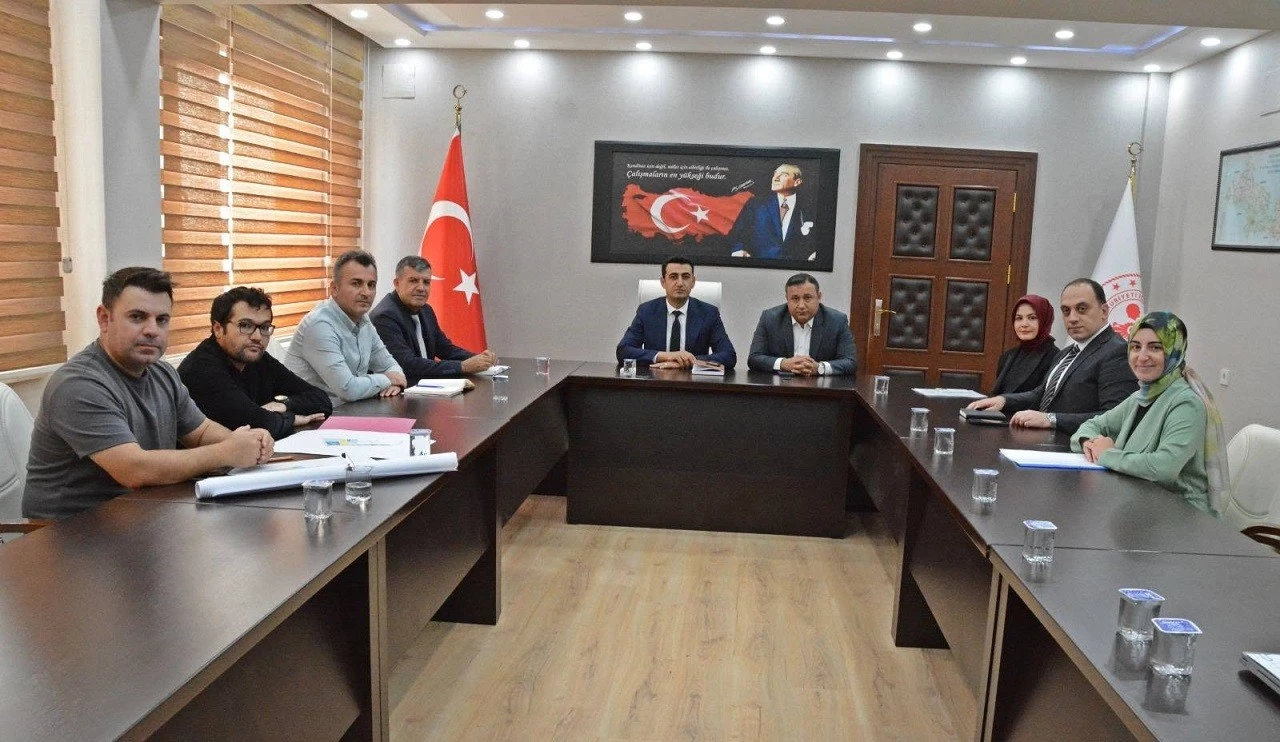 Polateli ve Elbeyli H&uuml;k&uuml;met Konakları ile 25 Yataklı Hastane G&uuml;ndemde