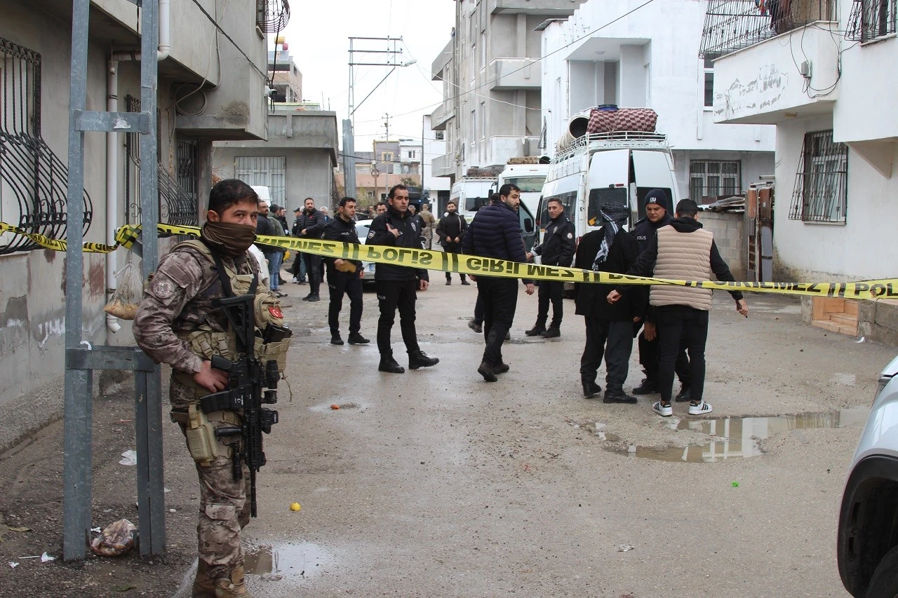 Silahlı Kavgada 1 &Ouml;l&uuml;, 5 Yaralı