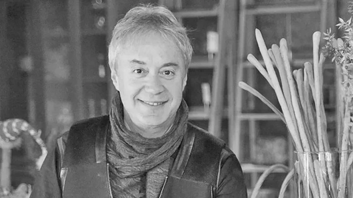 Yazar, tiyatrocu ve sunucu Metin Uca hayatını kaybetti
