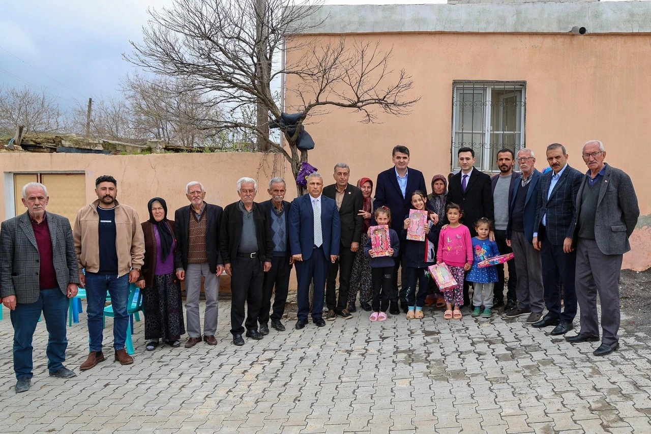 Yeşilpınar K&ouml;y&uuml;&rsquo;nde Kadınlardan Vali Kalaylı&rsquo;ya Doğalgaz Talebi