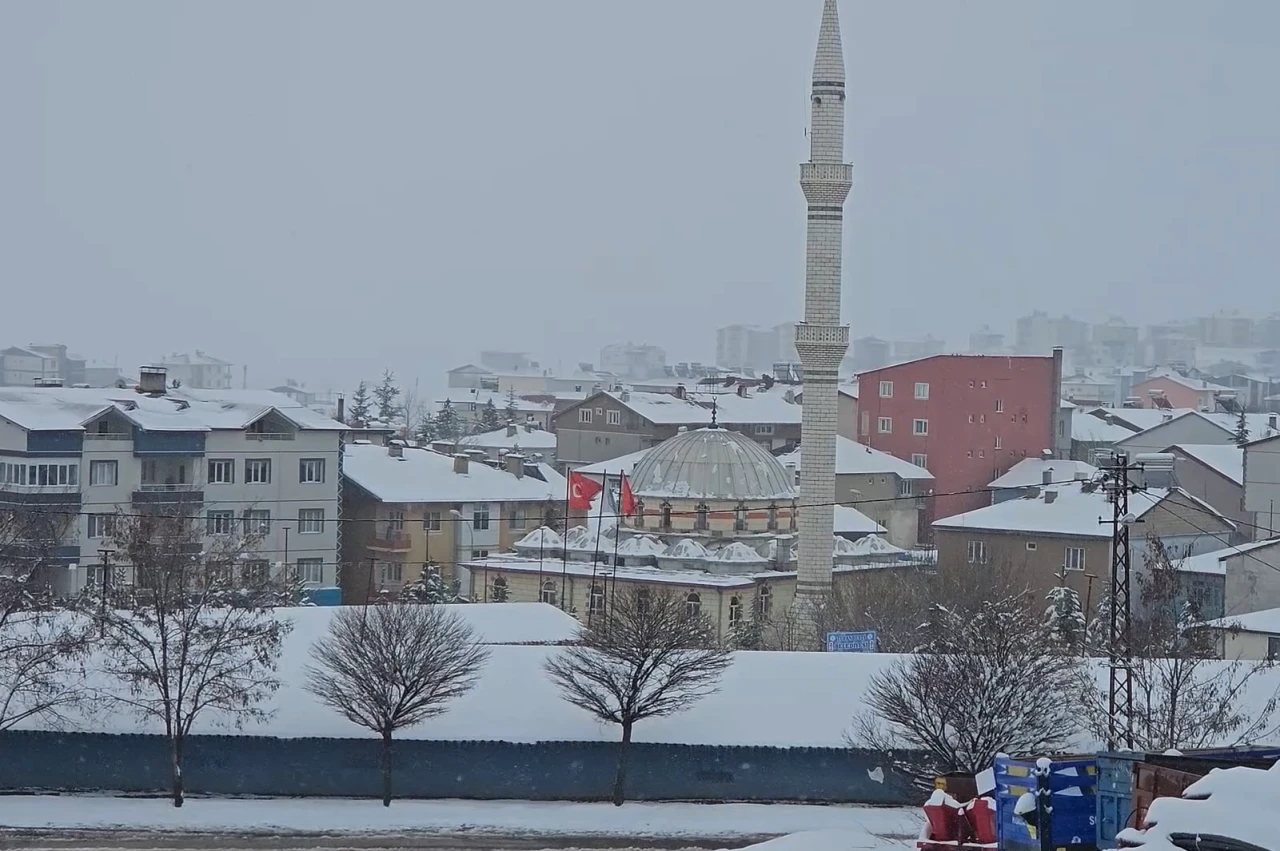 Yüksek kesimlerde kar etkili oldu