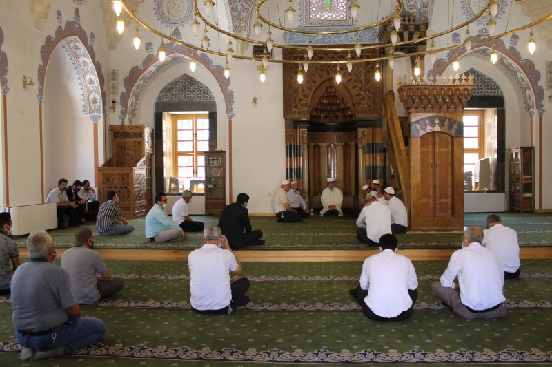 15 TEMMUZ DEMOKRASİ VE MİLLİ BİRLİK GÜNÜ’NDE ŞEHİTLERİMİZ İÇİN MEVLİD-İ ŞERİF OKUNDU