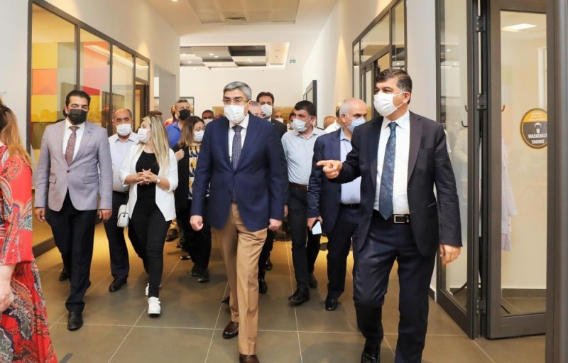 BAŞKAN FADILOĞLU'NDAN AK PARTİ YÖNETİMİNE PROJE BRİFİNGİ