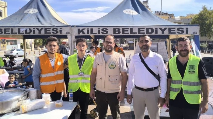 Cumhuriyet Meydanı&rsquo;ndaki &Ouml;ğrenciler Yararına Kermes Bug&uuml;n Sona Eriyor