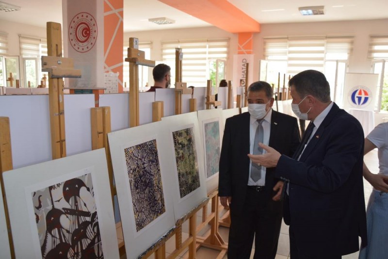 GENÇLER TASARLADI GAHİB DOKUYACAK