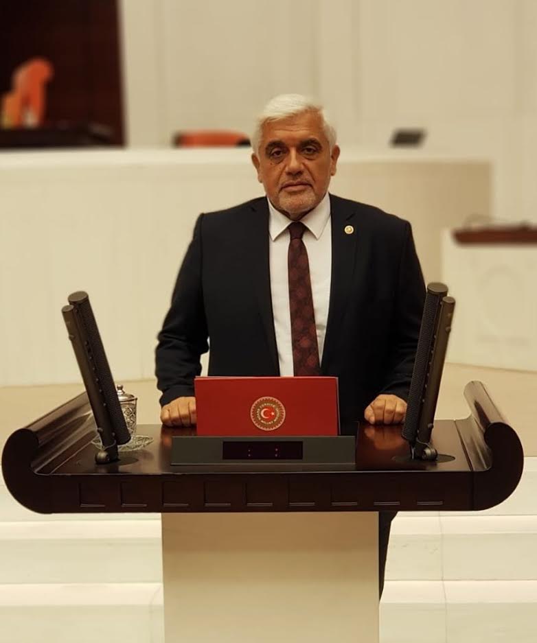  HİLMİ DÜLGER "1 MAYIS EMEK VE DAYANIŞMA GÜNÜNÜ TEBRİK EDİYORUM"