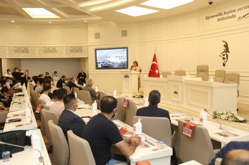 ŞAHİNBEY’E MEKTUP İLE GAZİANTEP VE ANTEP HARBİ TEMALI RAP YARIŞMALARINDA DERECE ALANLAR ÖDÜLLERİNE KAVUŞTU