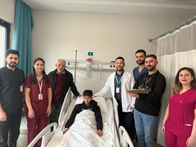 12 Yaşındaki &Ccedil;ocuk Kapalı B&ouml;brek Ameliyatıyla Sağlığına Kavuştu