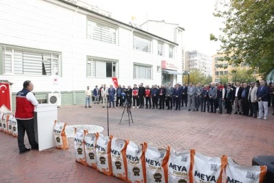 1280 çiftçiye 615 ton sertifikalı kırmızı mercimek tohumu dağıtıldı