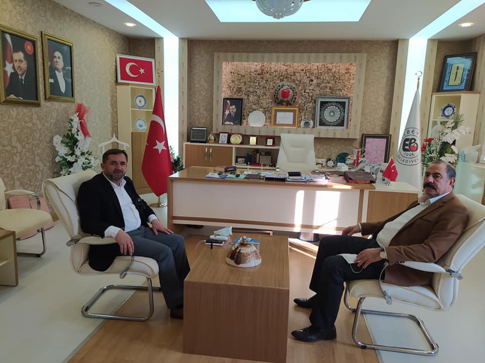 BAŞKANLAR GÖRÜŞ ALIŞ VERİŞİNDE BULUNDU