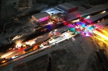 14 aracın karıştığı zincirleme trafik kazası: 3’ü ağır 7 yaralı