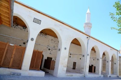 3 asırlık Kilis Çalık Camisi yeniden ibadete açıldı