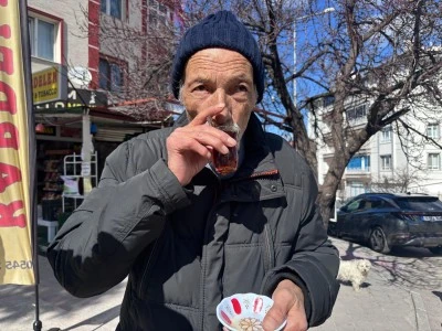 34 yıldır su i&ccedil;emeyen adam: ''Suya hasret kaldım''