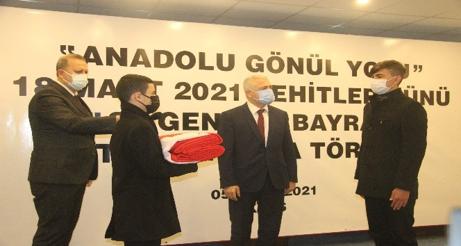 ŞANLI TÜRK BAYRAĞI KİLİS’TEN ÇANAKKALEYE GÖNDERİLDİ