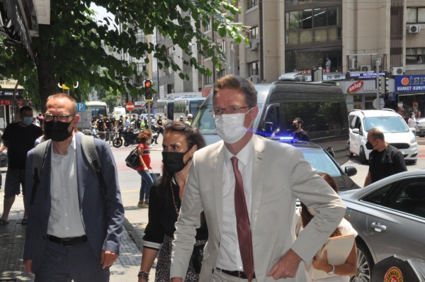 4 küçük çocuğun gezisi faciayla bitiyordu
