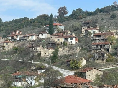 450 yıllık köy hayalet köye döndü. neden herkes gitti?