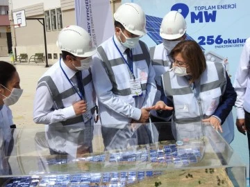 555 OKUL ENERJİ İHTİYACINI KENDİ KARŞILAYACAK