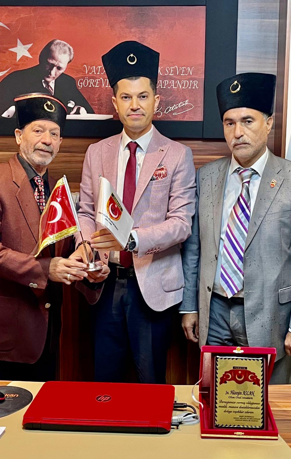 KUVAY-İ MİLLİYE'DEN HÜSEYİN ASLAN'A ONUR PLAKETİ