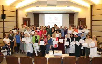 80 GİRİŞİMCİ KADIN PROFESYONELLİĞE DOĞRU ADIM ATTI