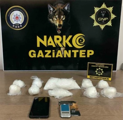 950 gram metamfetimin ele geçirildi