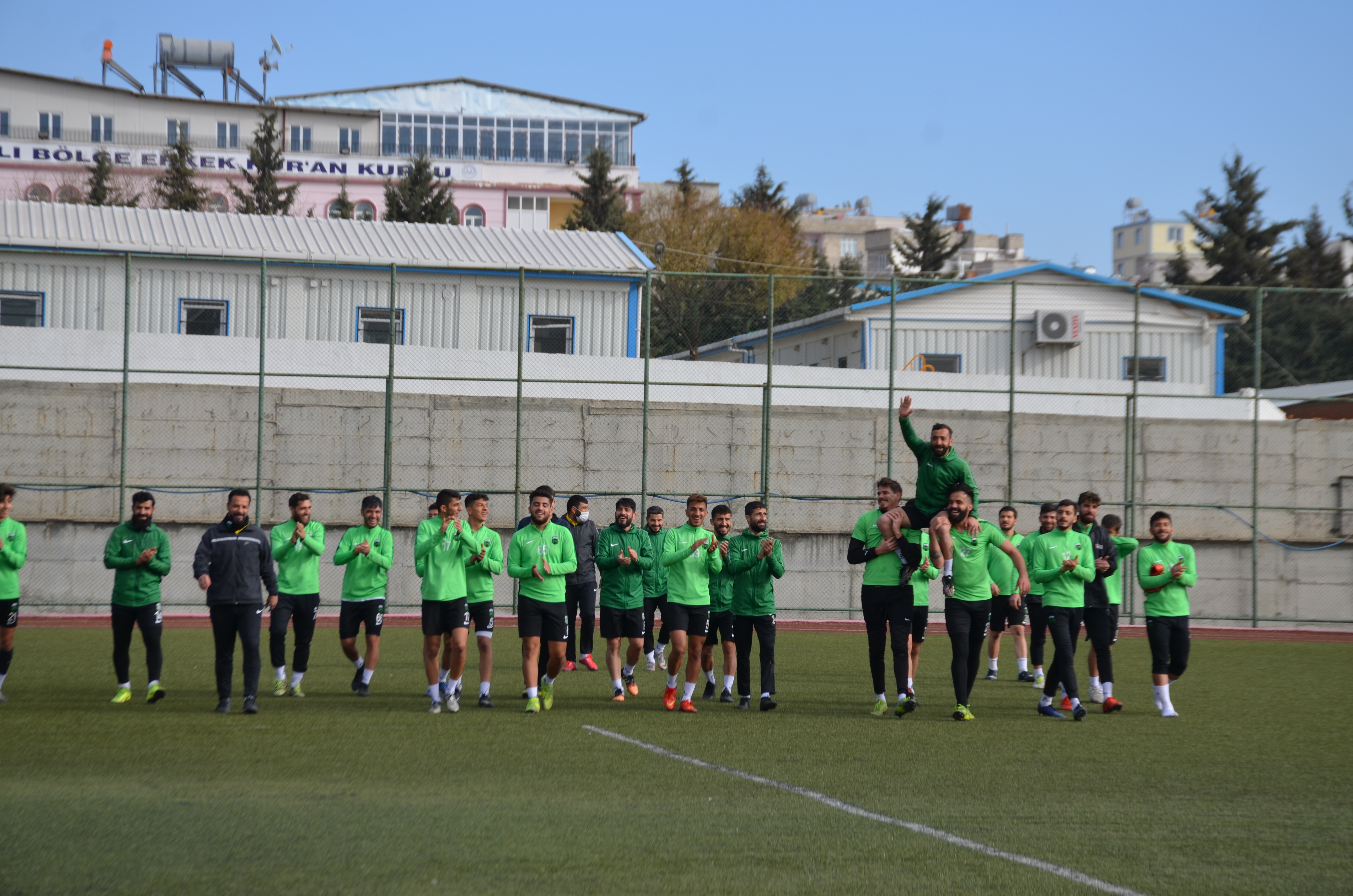KİLİS BELEDİYESPOR'DA NEŞELİ ANTRENMANLAR
