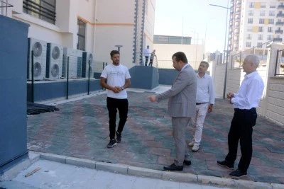 Açıkgöz, Kilis'teki okullarda incelemelerde bulundu