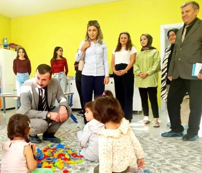 Açıkgöz, okul ziyaretlerini sürdürüyor