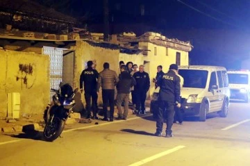 Ailesiyle tartıştı, kazara kendini vurdu!