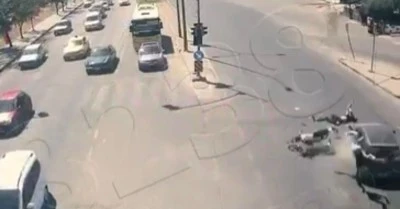 Aman dikkat! Feci motor kaza anları kamerada!
