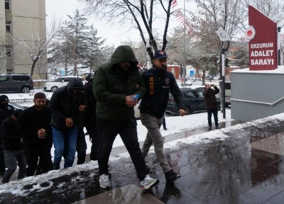 Ara&ccedil; kiralama web sitesi kurarak vatandaşları dolandırdılar