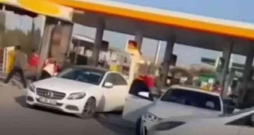 Aracında silahlı saldırıya uğrayan genç hayatını kaybetti