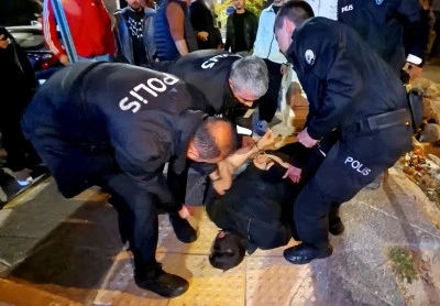 Araçlara zarar verdi, polise direndi: “Öldürün beni” diye bağırdı