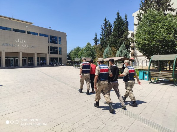 BAĞ EVLERİNE DADANAN HIRSIZLAR YAKALANDI