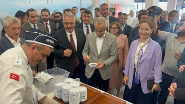 Bakan, Gaziantep'te aşure yedi