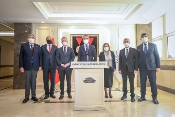 BAKAN ÖZER, BAŞKAN FATMA ŞAHİN’İ ZİYARET ETTİ