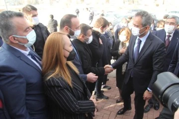BAKAN ÖZER'DEN AK PARTİ'YE ZİYARET