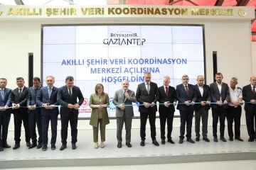 BAKAN VARANK: GAZİANTEP BÜYÜKŞEHİR, AKILLI ŞEHİRCİLİK VERİ KOORDİNASYON MERKEZİ İLE DİĞER BELEDİYELERE ÖRNEK OLACAK