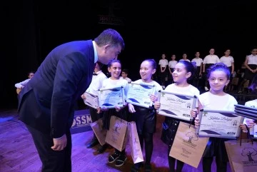 Başarılı kursiyerler sertifikalarını aldı