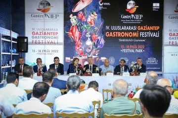 BAŞKAN ŞAHİN GASTROANTEP İÇİN BASIN MENSUPLARIYLA BİR ARAYA GELDİ