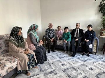 Başkan Tahmazoğlu’ndan Çat Kapı Ziyaret