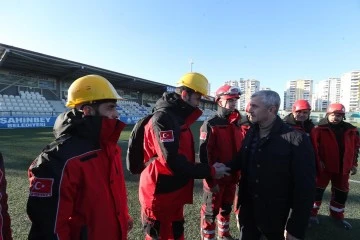 Başkan Tahmazoğlu Şahkut Ekibini Tebrik Etti