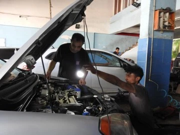 Bayram öncesi uzmanlardan araç bakım uyarısı