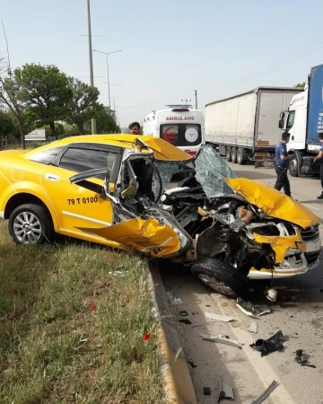 BAYRAMIN 2. GÜNÜ TRAFİK KAZASI! 1 YARALI