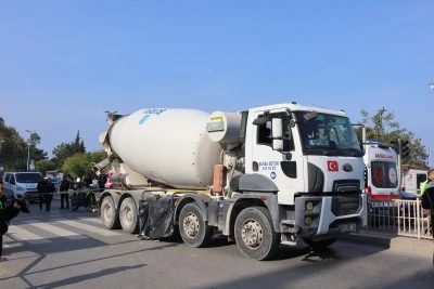 Beton mikserinin altında kalan kadın hayatını kaybetti