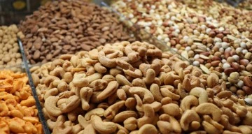 Bir avuç kuruyemişten fazlasını tüketmek zararlı!