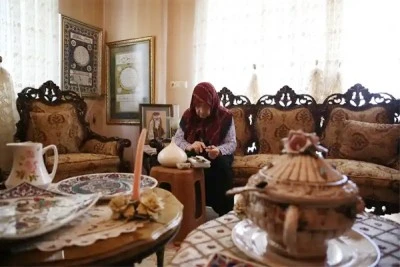 Bir dönem Kilis'te görev yapan öğretmenin evi sanat galerisi gibi
