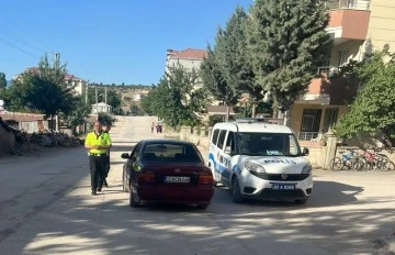 Bisiklet ile otomobil çarpıştı: 1 yaralı