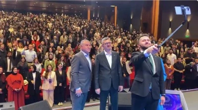 Burhanettin Duran: Geleceğin T&uuml;rkiye&rsquo;sini Gen&ccedil;ler İnşa Edecek
