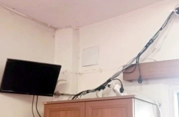 Camiden kayıt cihazı çalındı